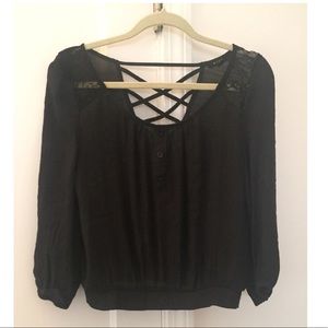 MINE Black Boho Peasant Cropped Top w/ Lace Detail